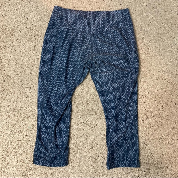 Nike Women's Blue Patterned Leggings - Picture 6 of 8